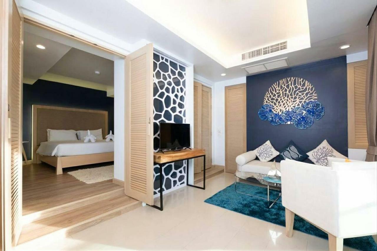 The Royal Palm Beach Front Patong Exterior photo